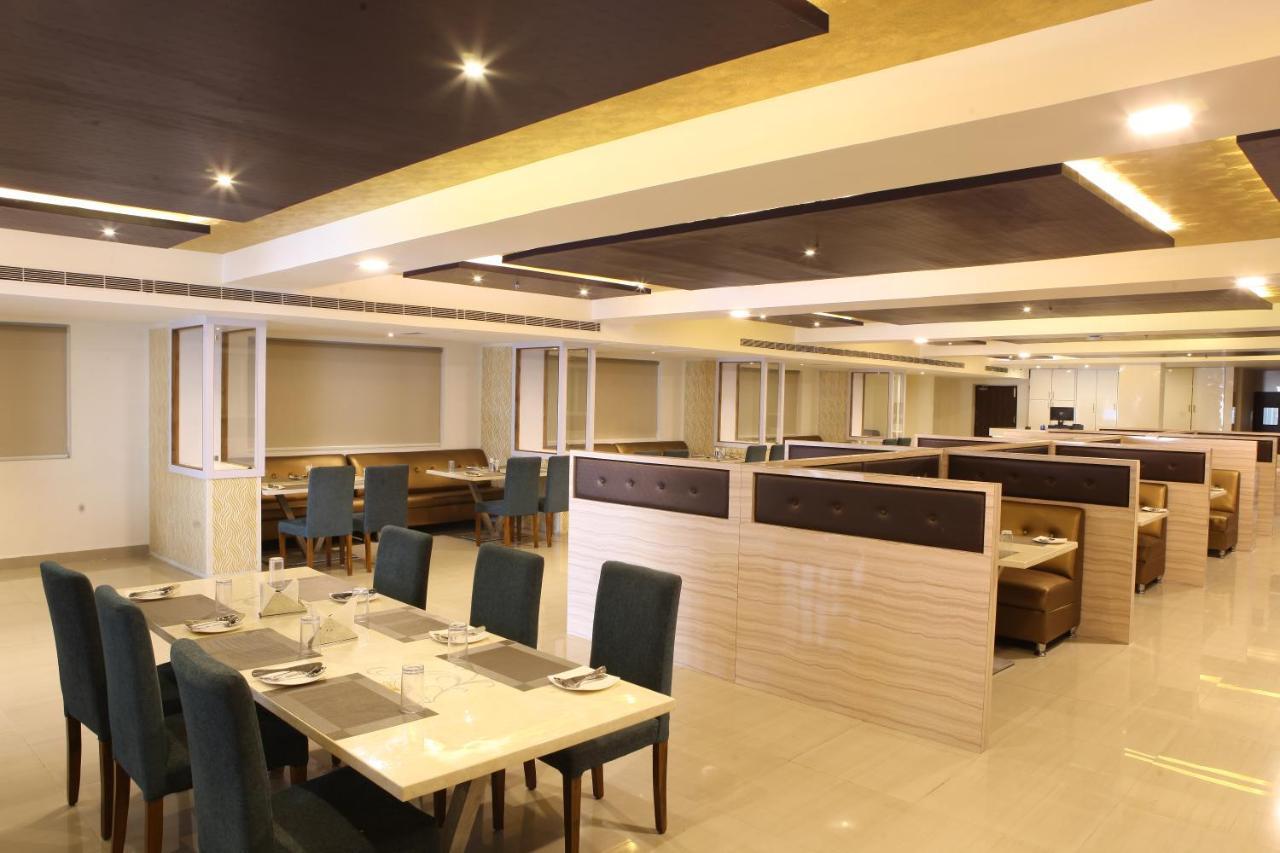 Nova Pride Hotel Hyderabad Ngoại thất bức ảnh