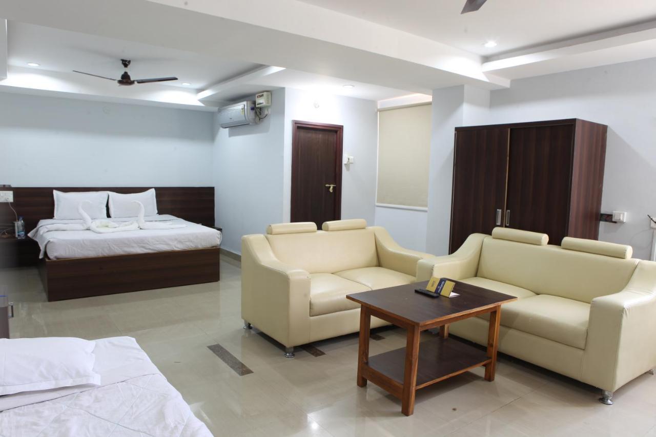 Nova Pride Hotel Hyderabad Ngoại thất bức ảnh