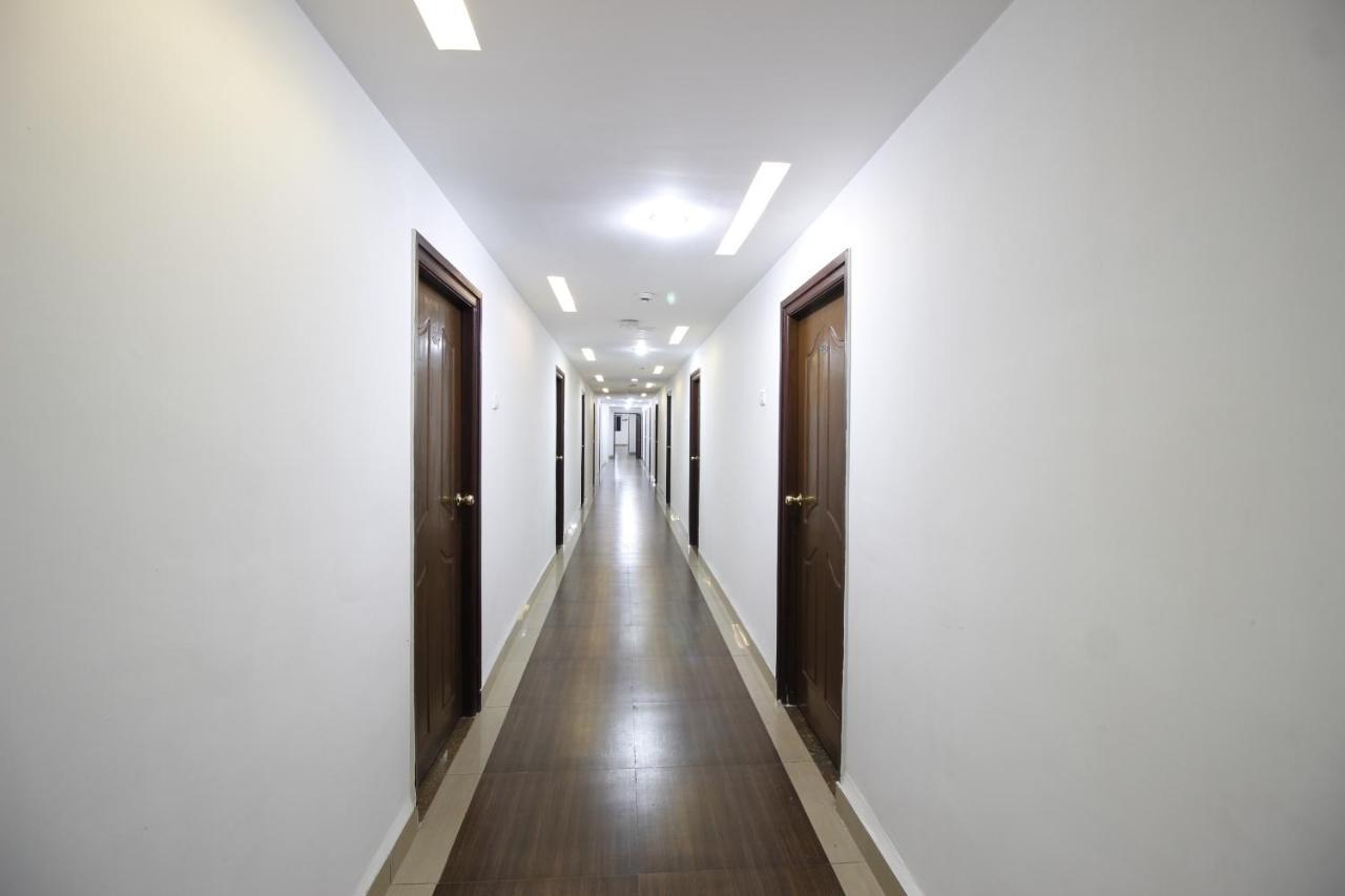 Nova Pride Hotel Hyderabad Ngoại thất bức ảnh